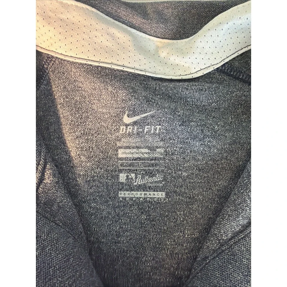 Nike Dri-FIT New York Yankees Men's L Authentic Collection Golf Polo Gray MLB